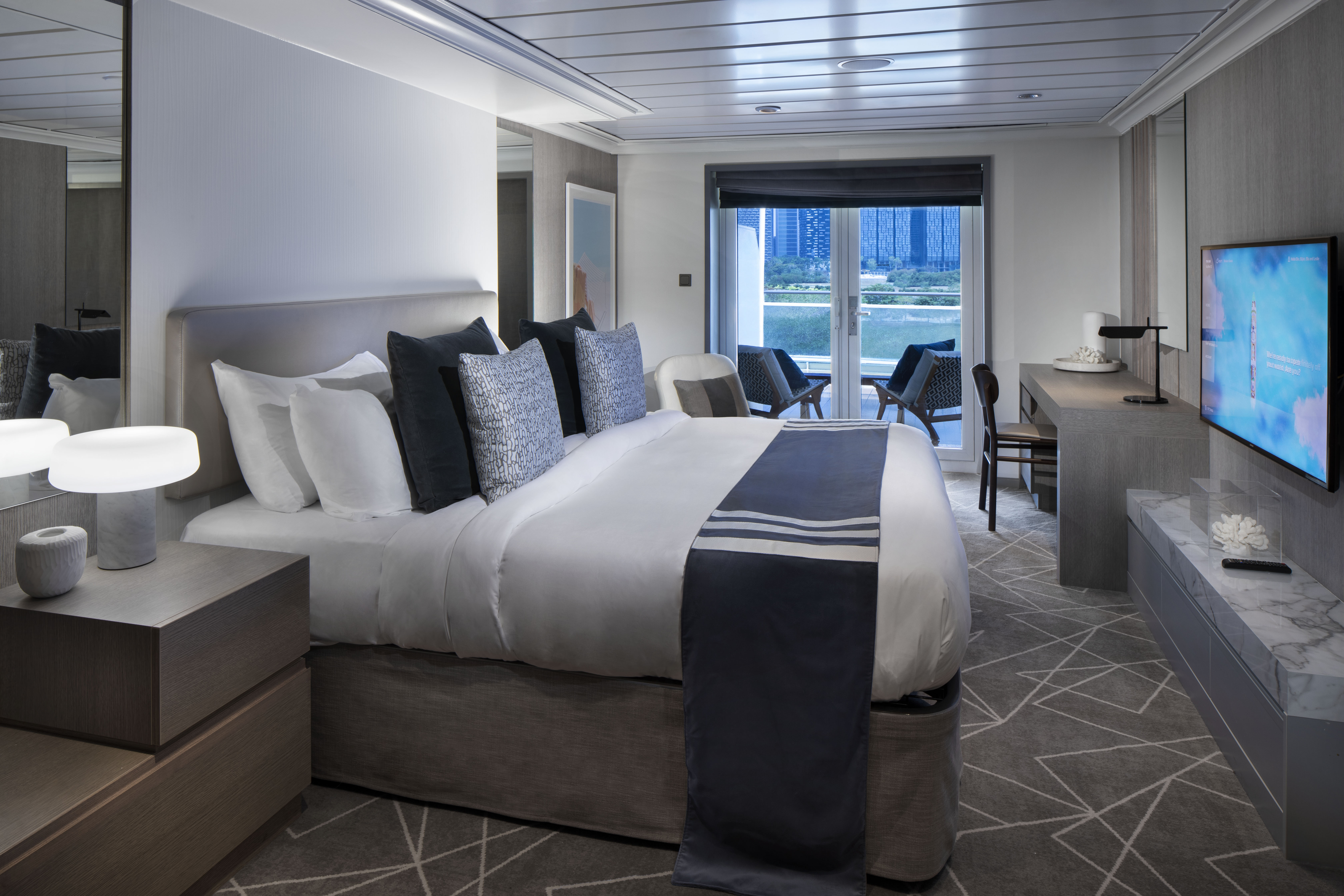Celebrity Summit 38