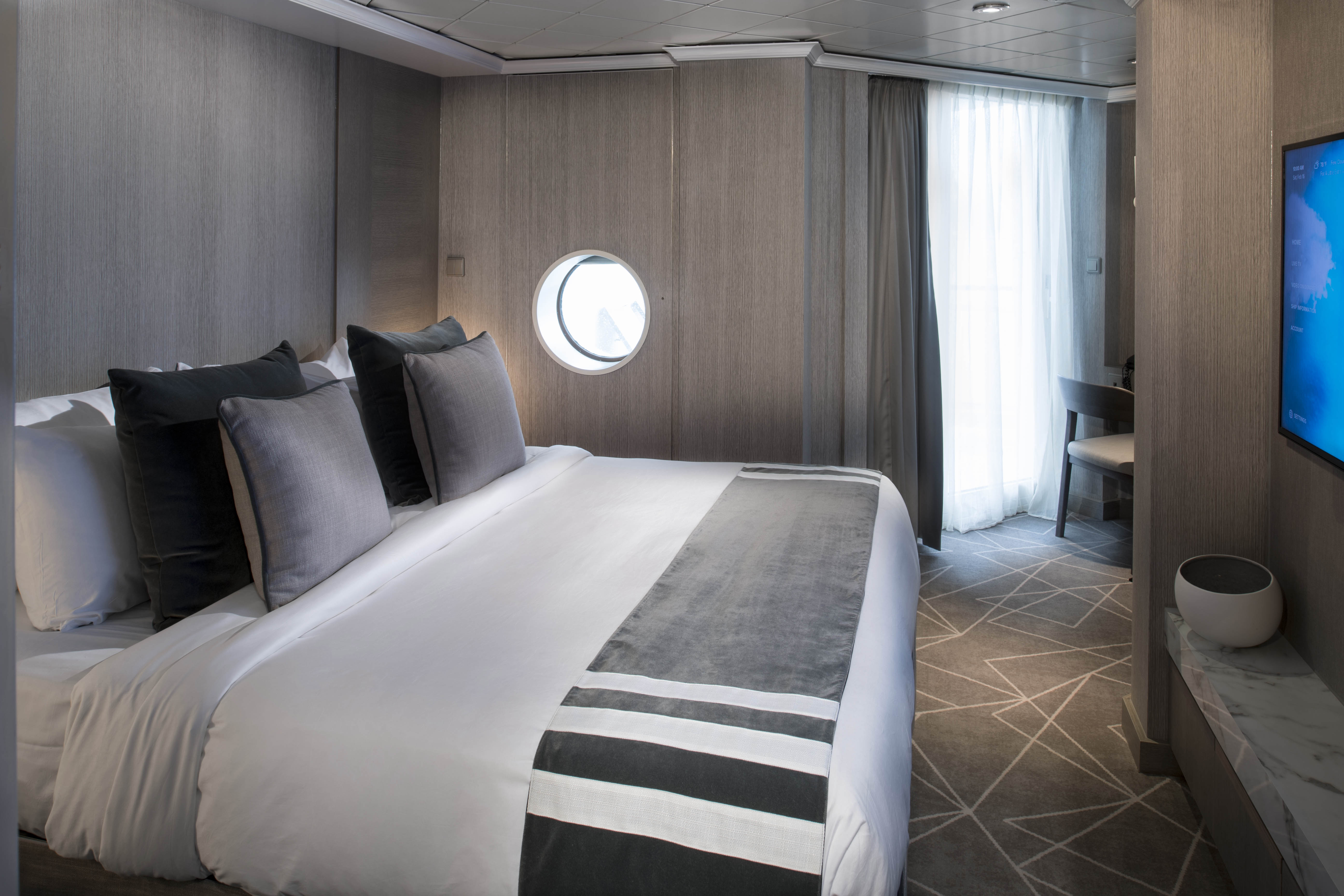 Celebrity Summit 44