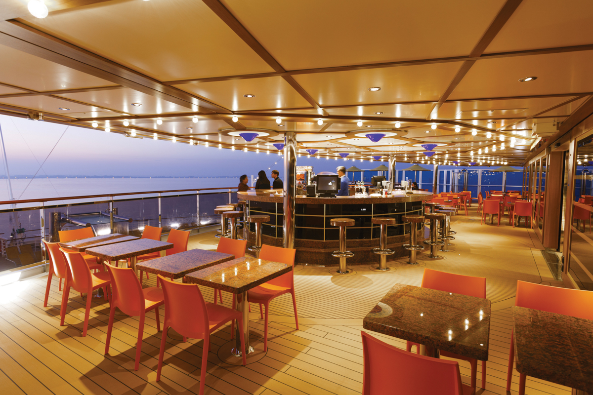 Costa Diadema 10