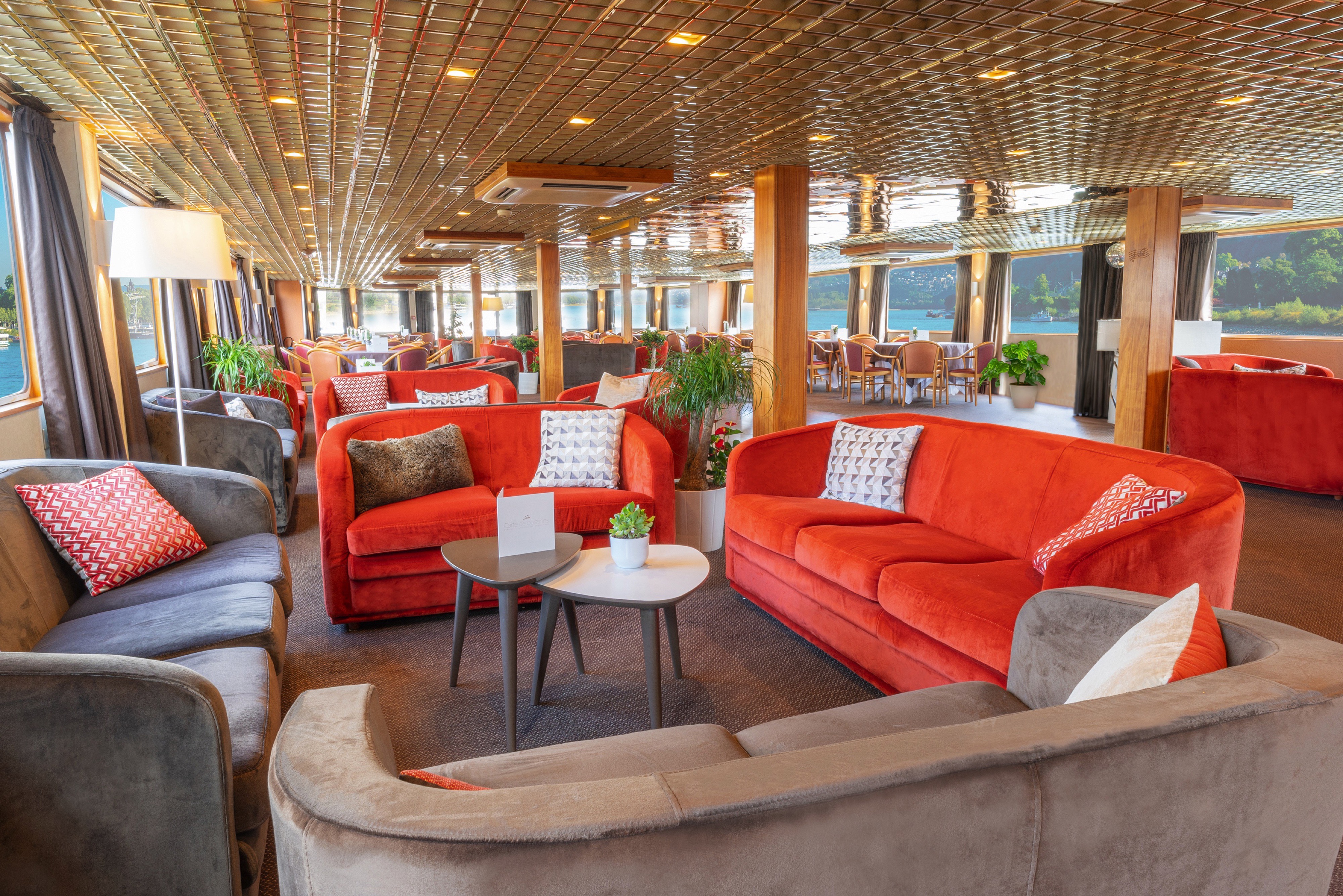 MS L'Europe 6