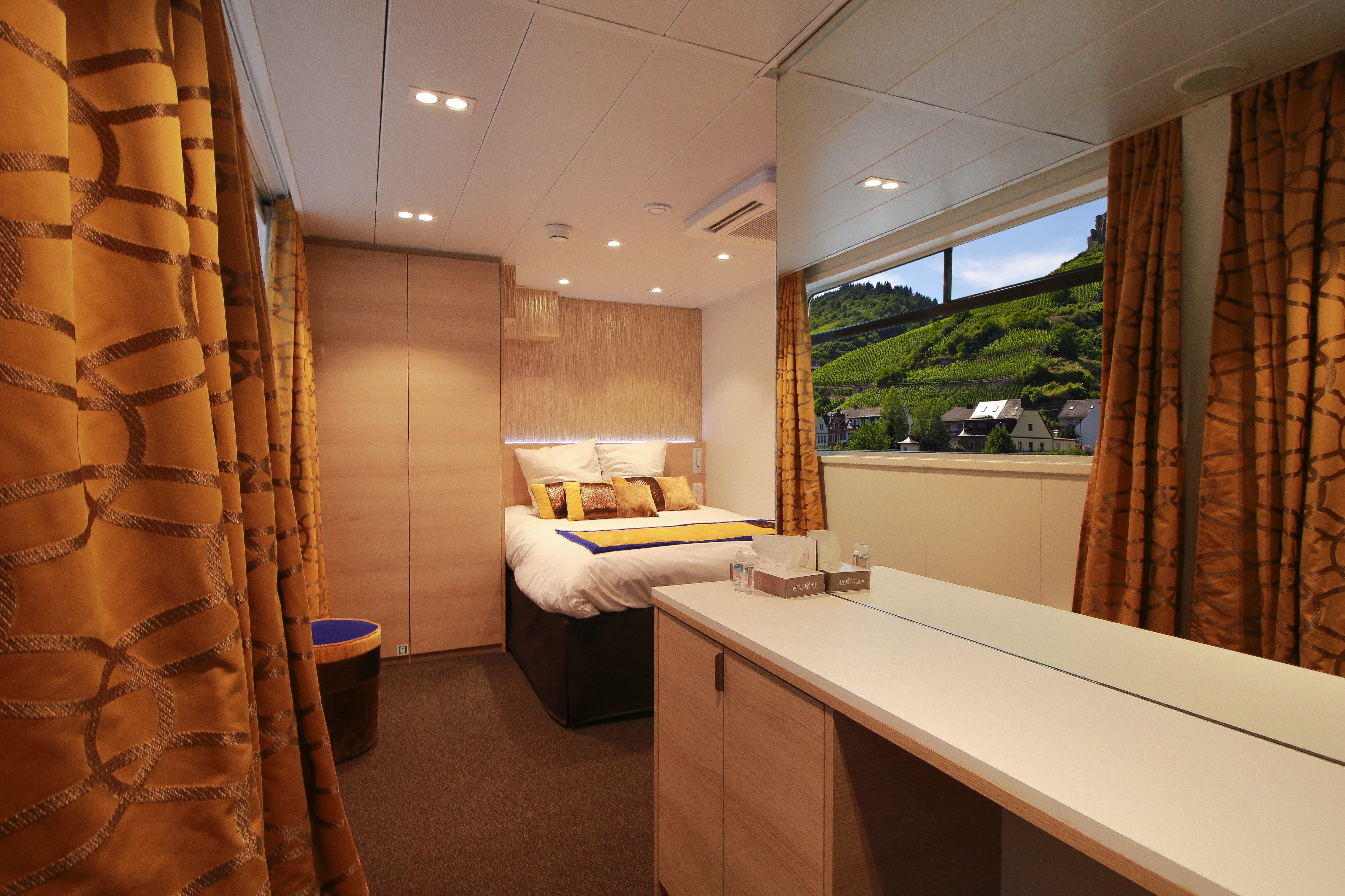 MS Symphonie 19