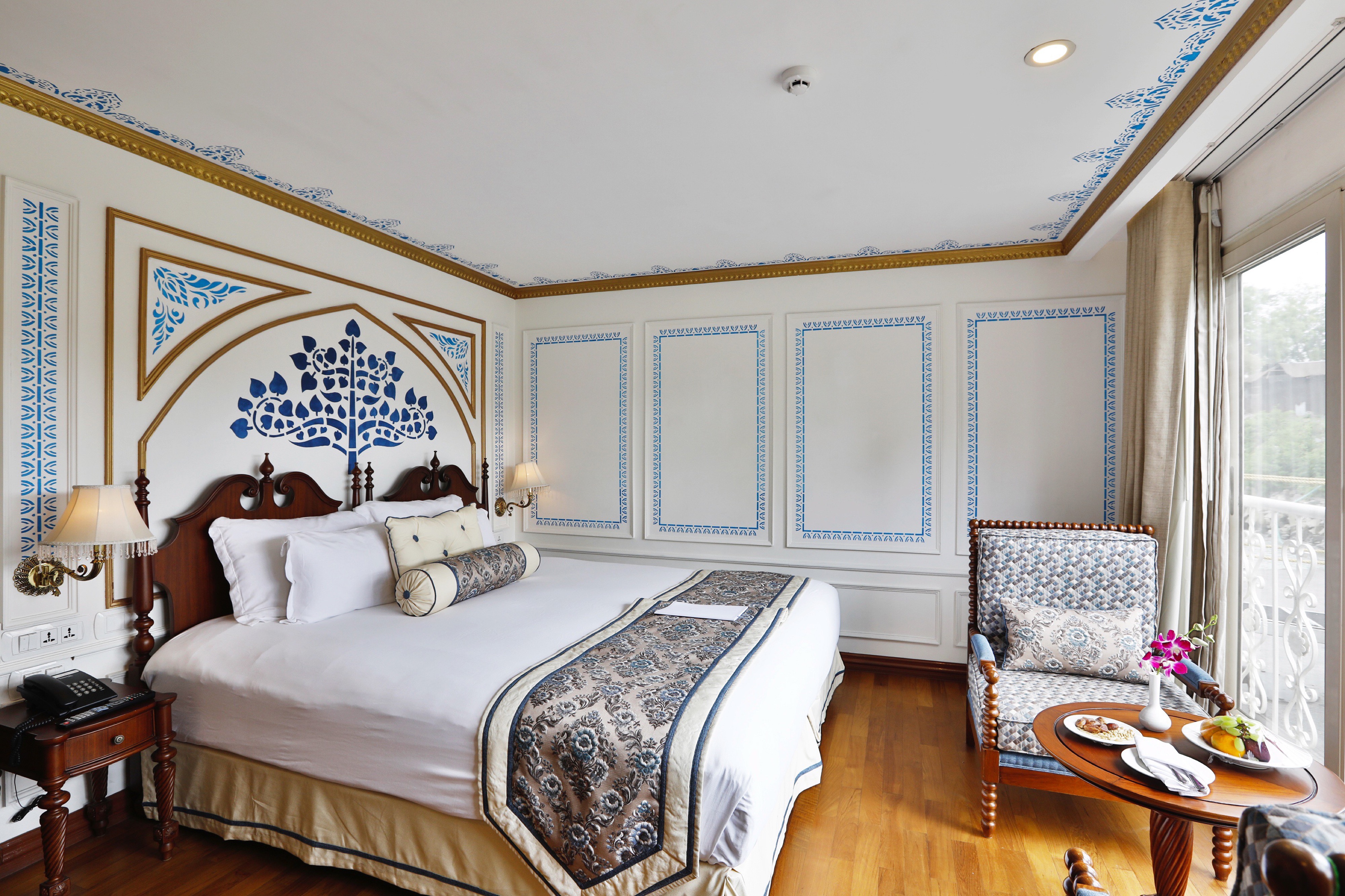 RV Ganges Voyager 19