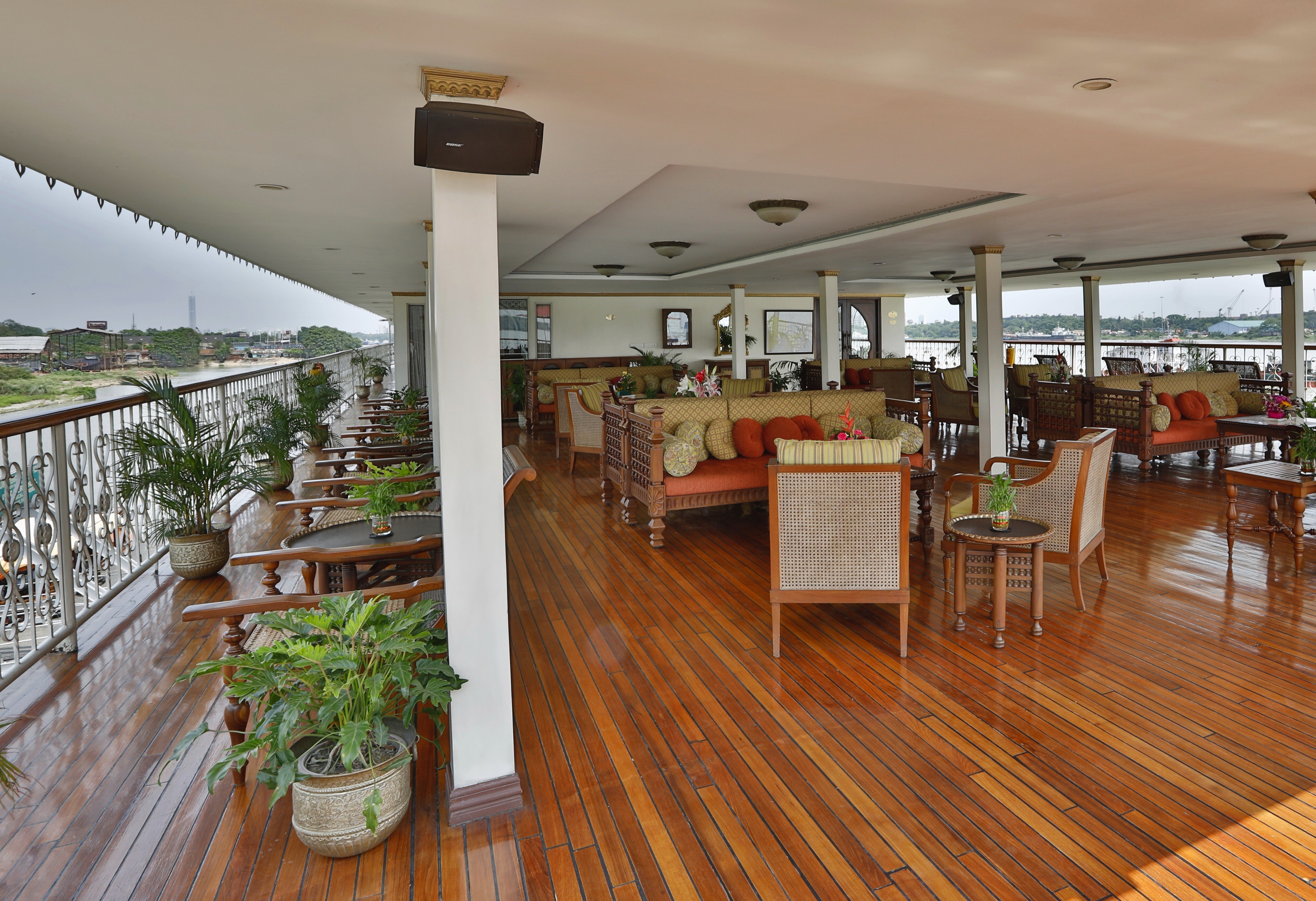 RV Ganges Voyager 14