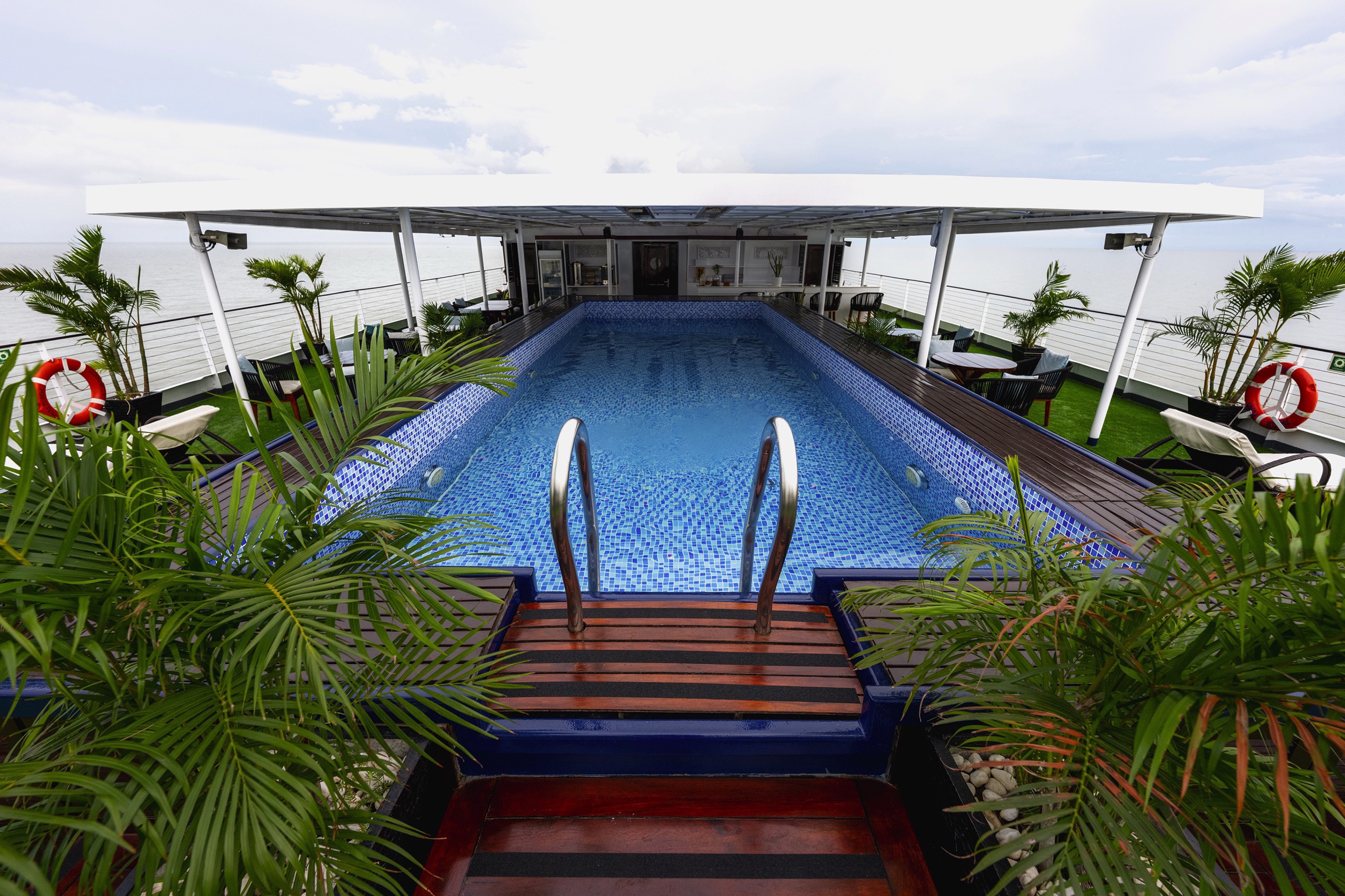 RV Indochine II 10