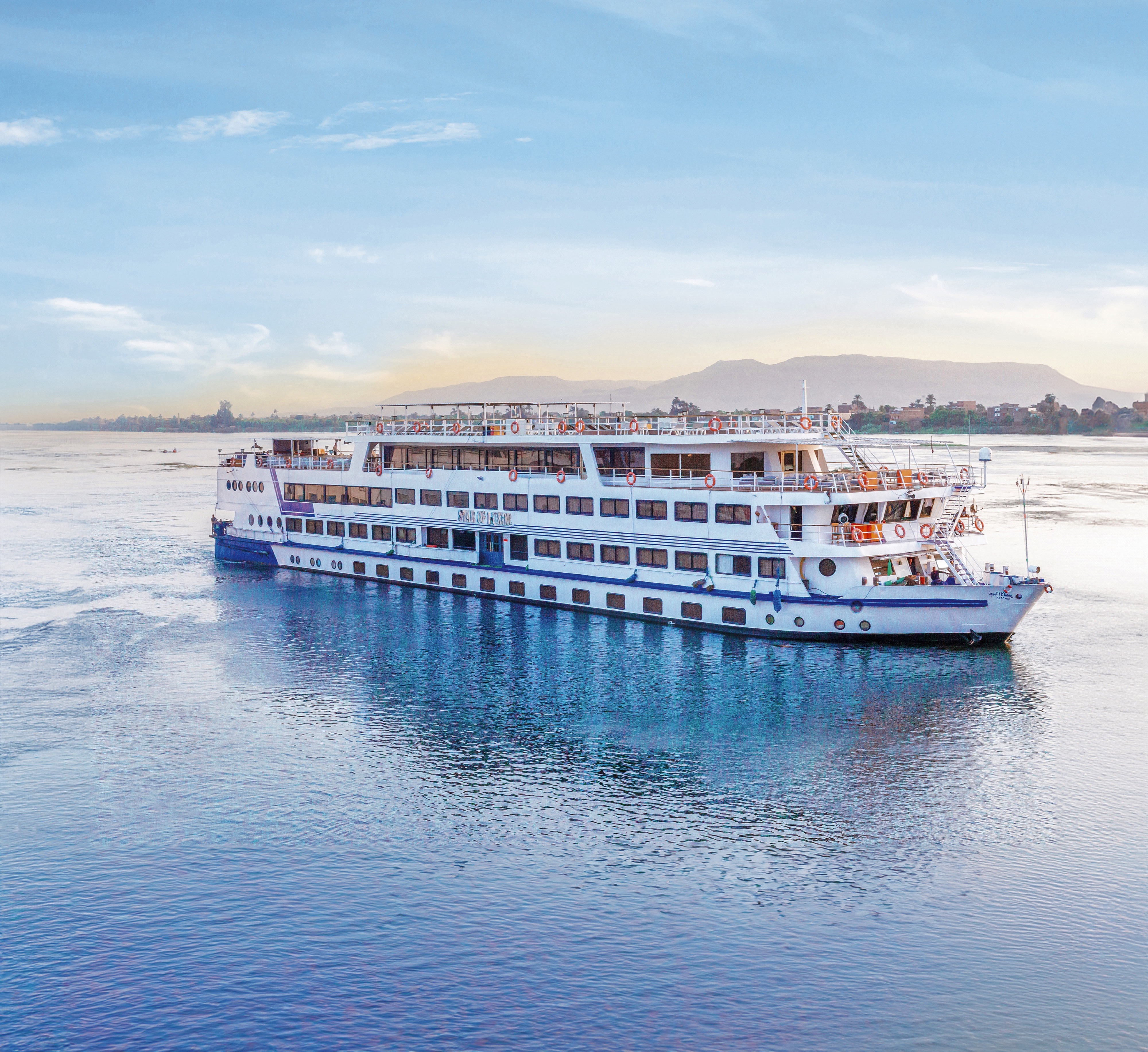 RV Star of Luxor 1