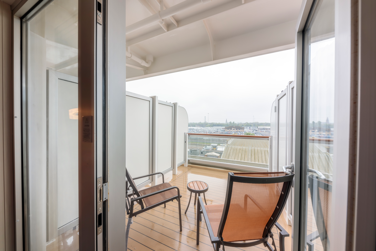 Queen Anne 53