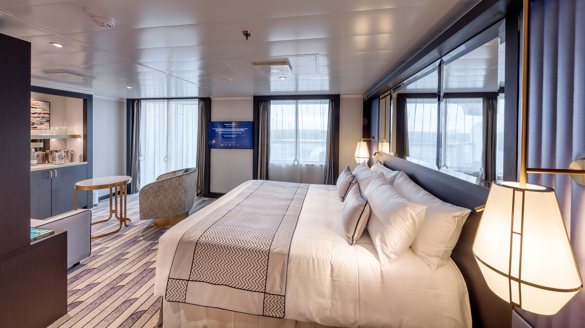 Queen Anne 77