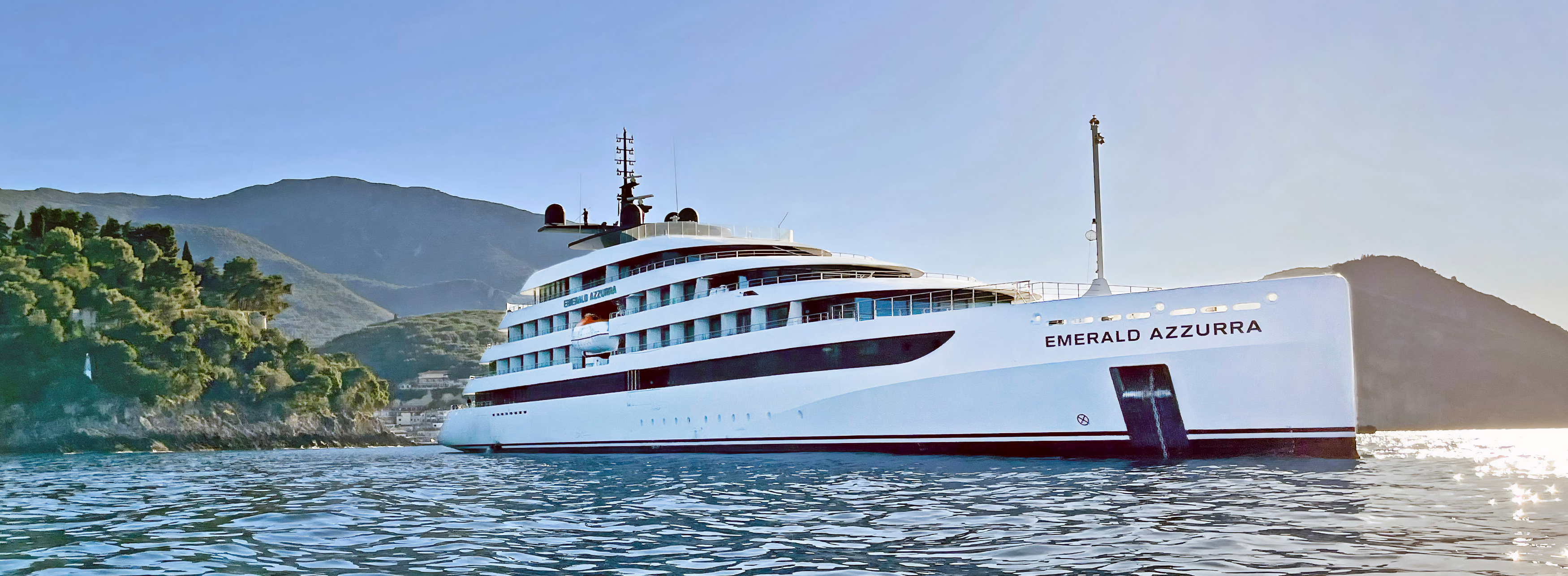 Emerald Azzurra 1