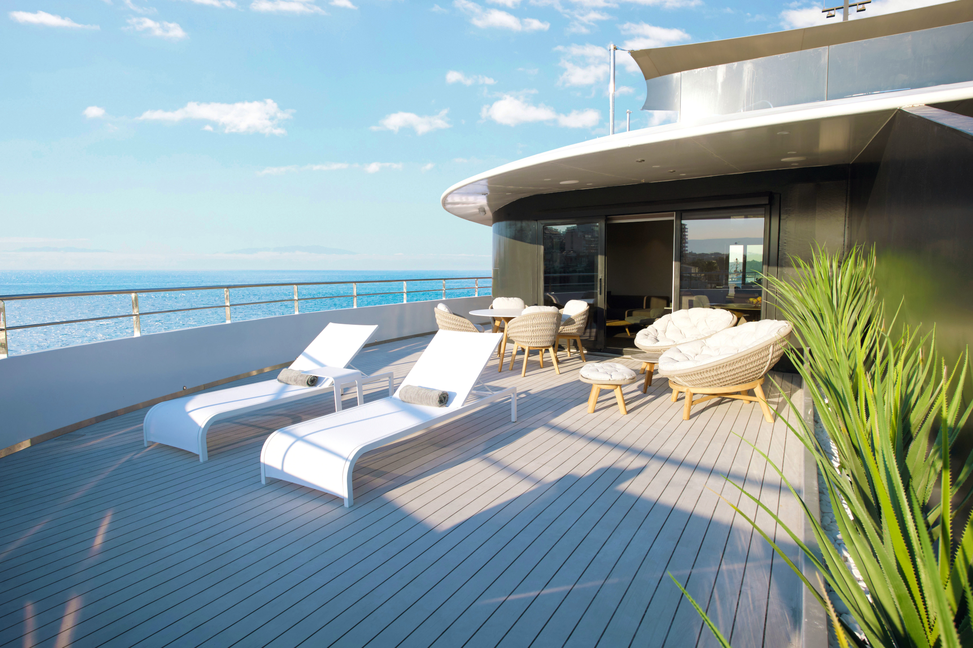 Emerald Sakara 21