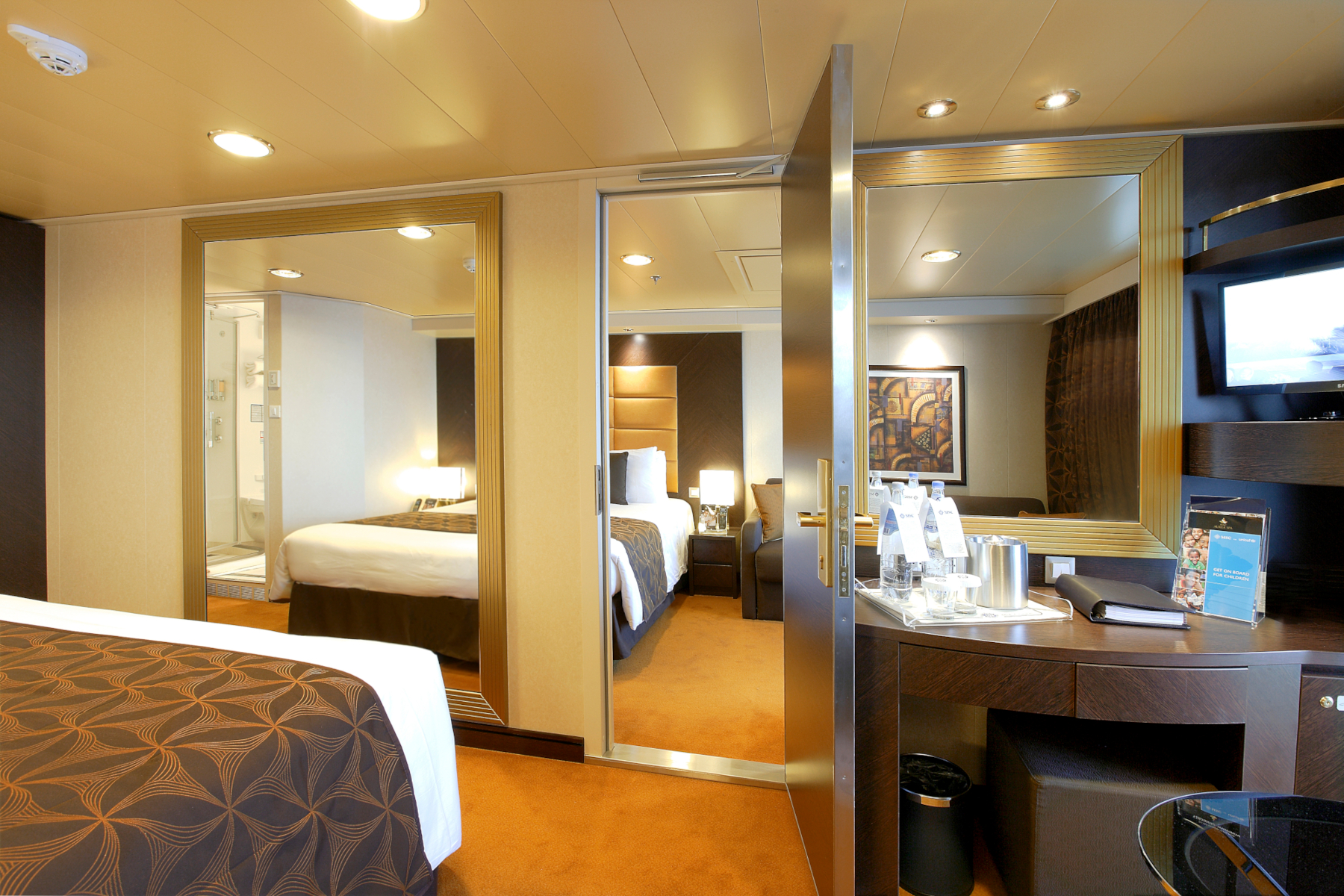 MSC Divina 33