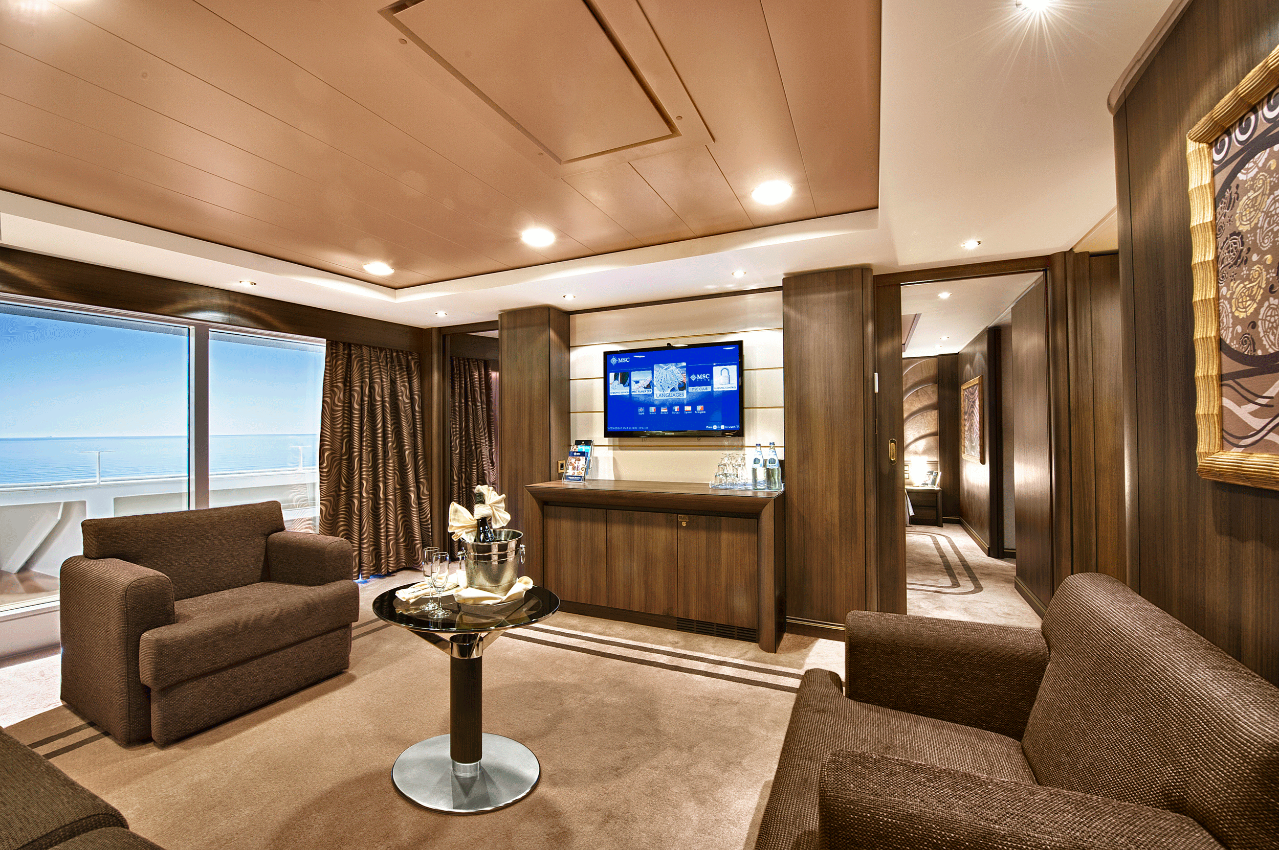 MSC Divina 42