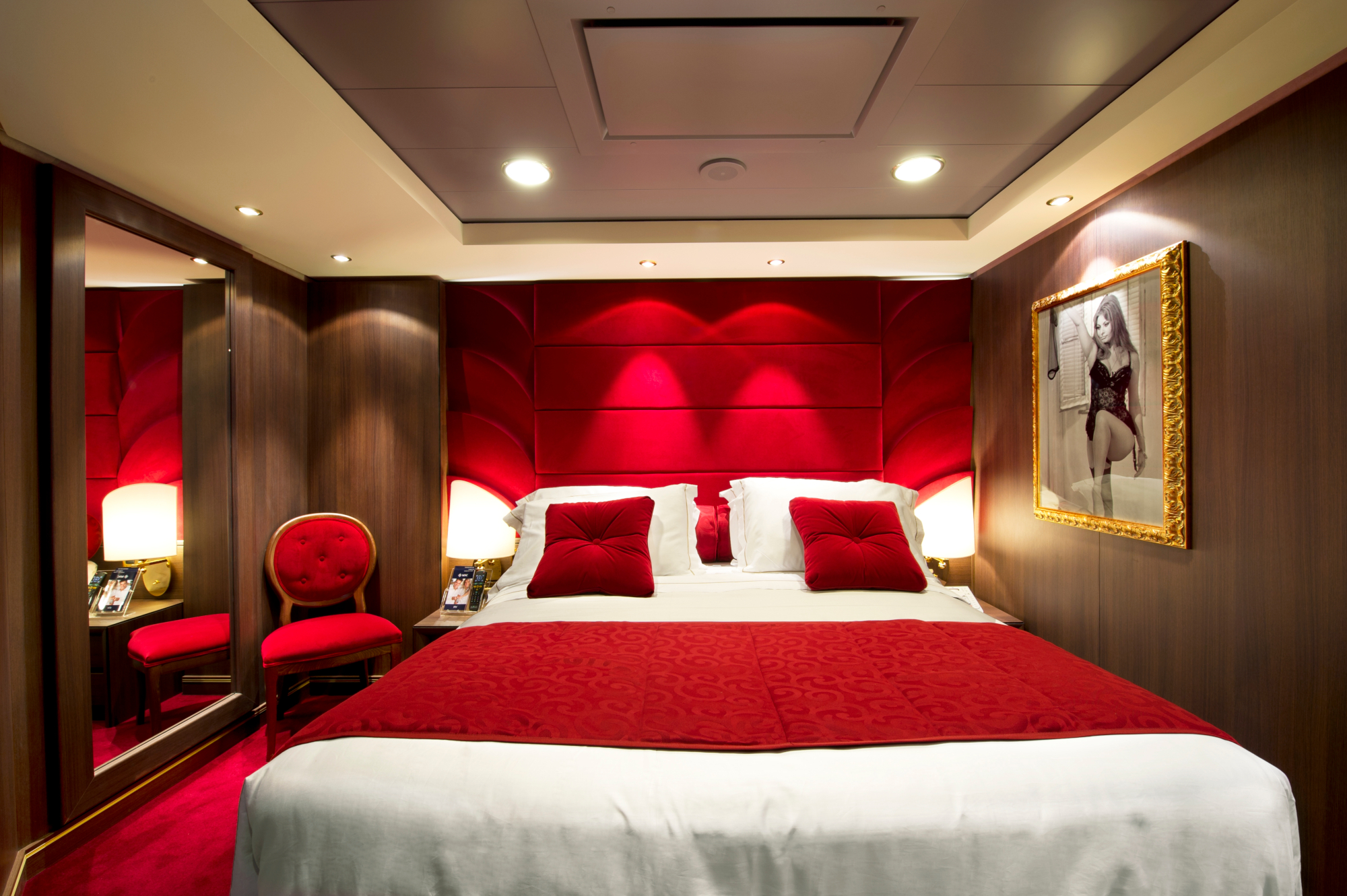 MSC Divina 43