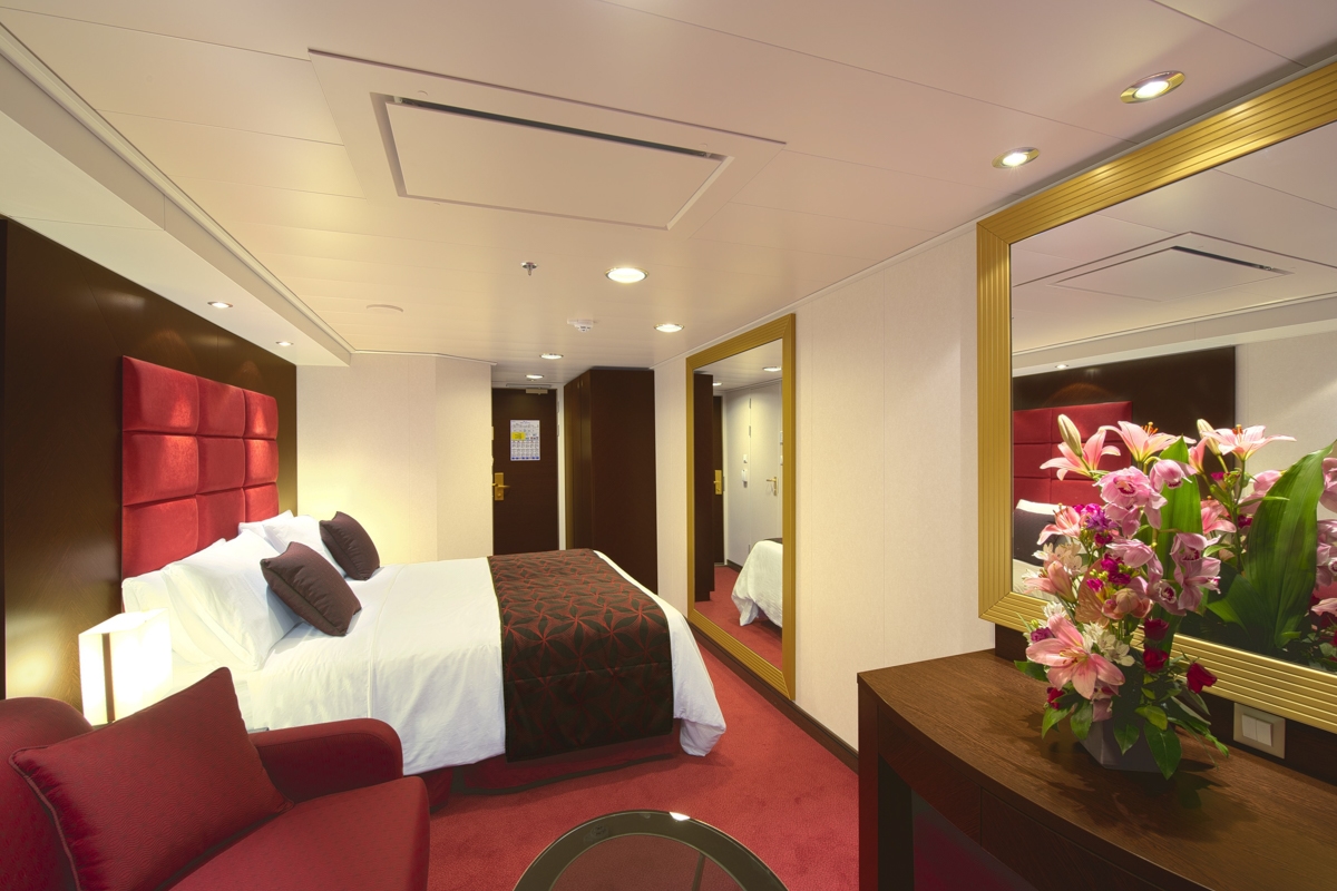 MSC Divina 25