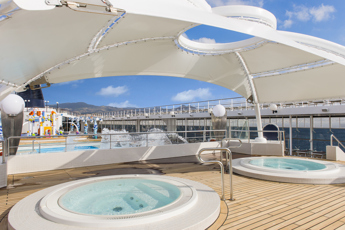 MSC Lirica 4
