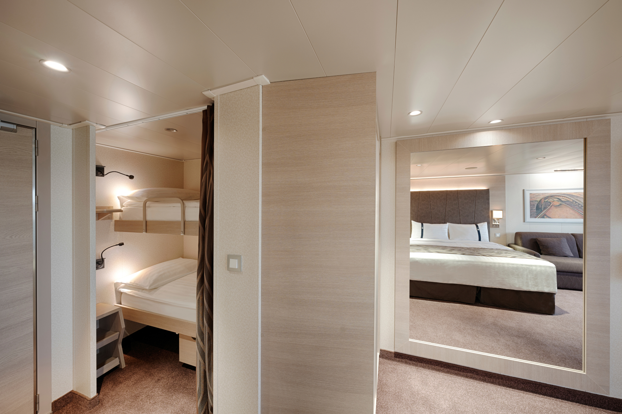 MSC World America 74