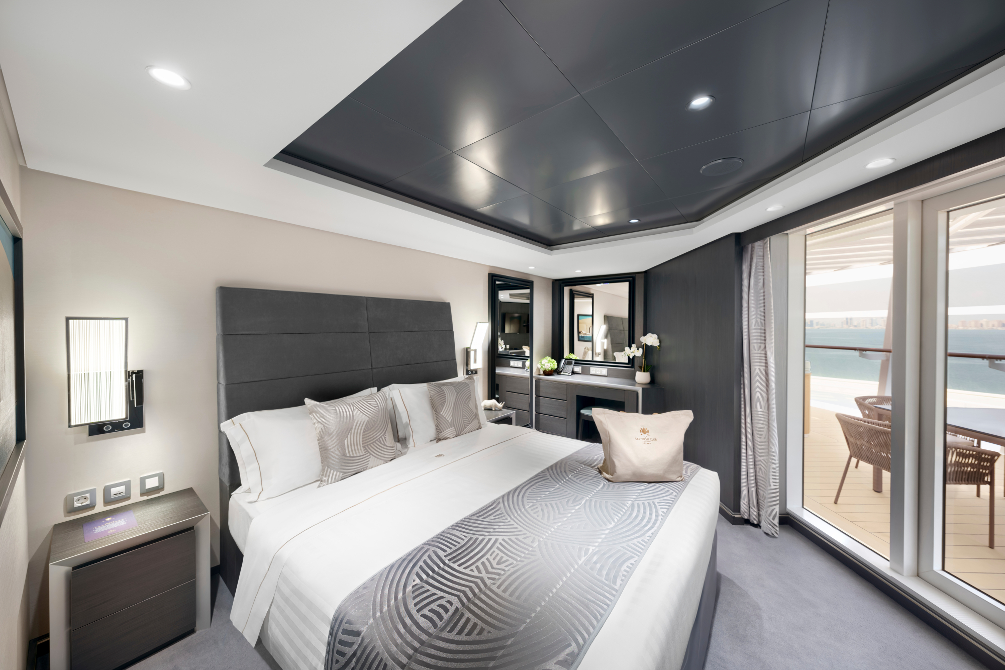 MSC World America 86