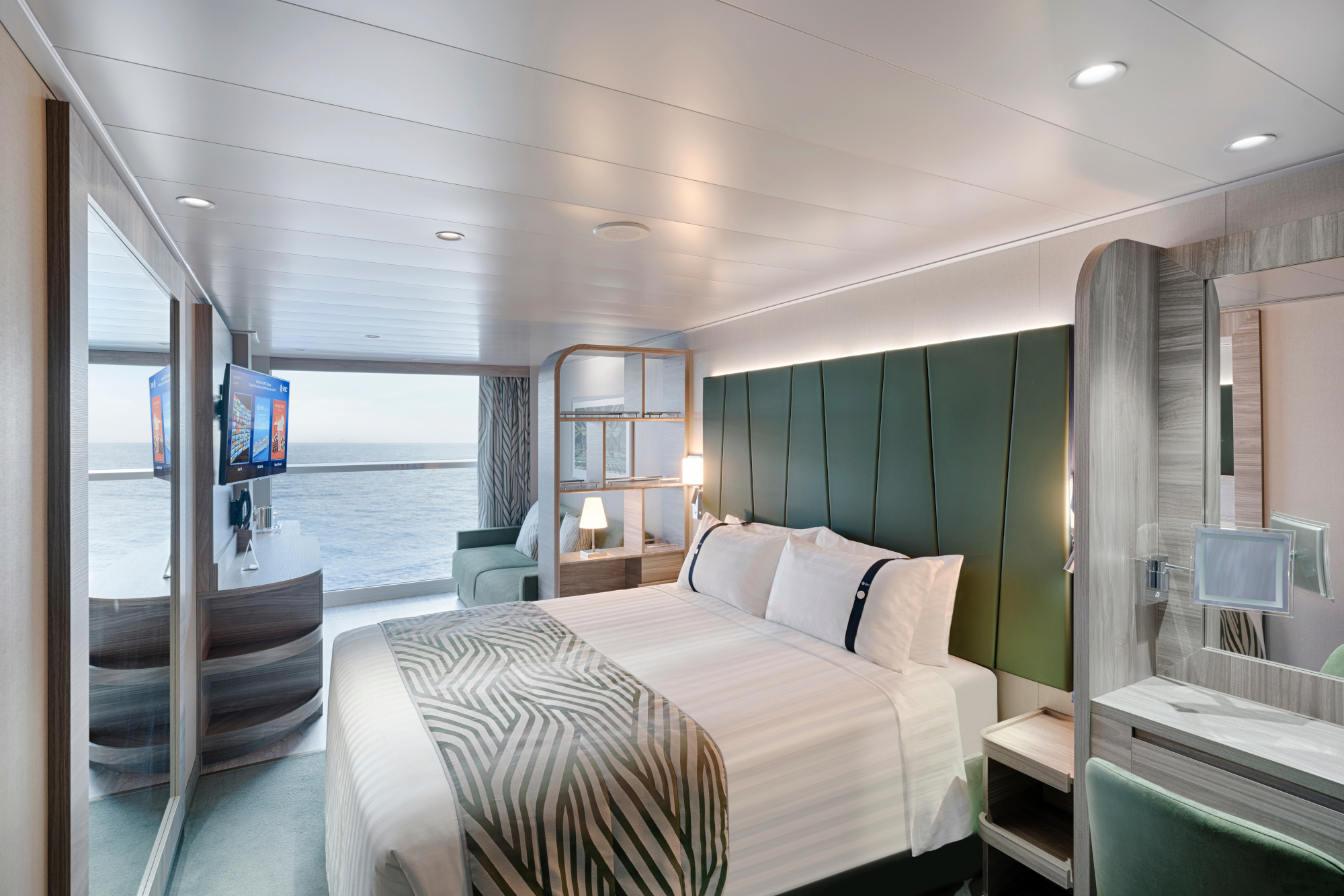 MSC World America 64