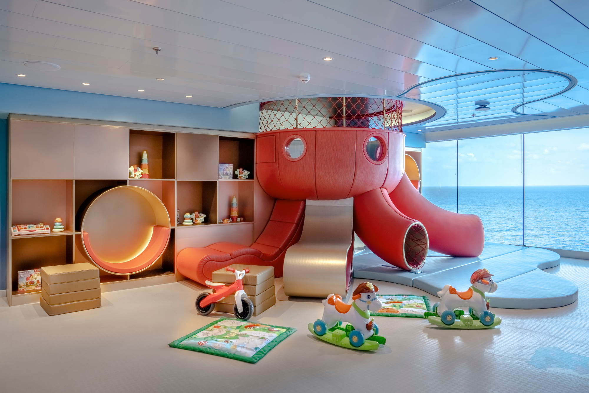 MSC World America 32