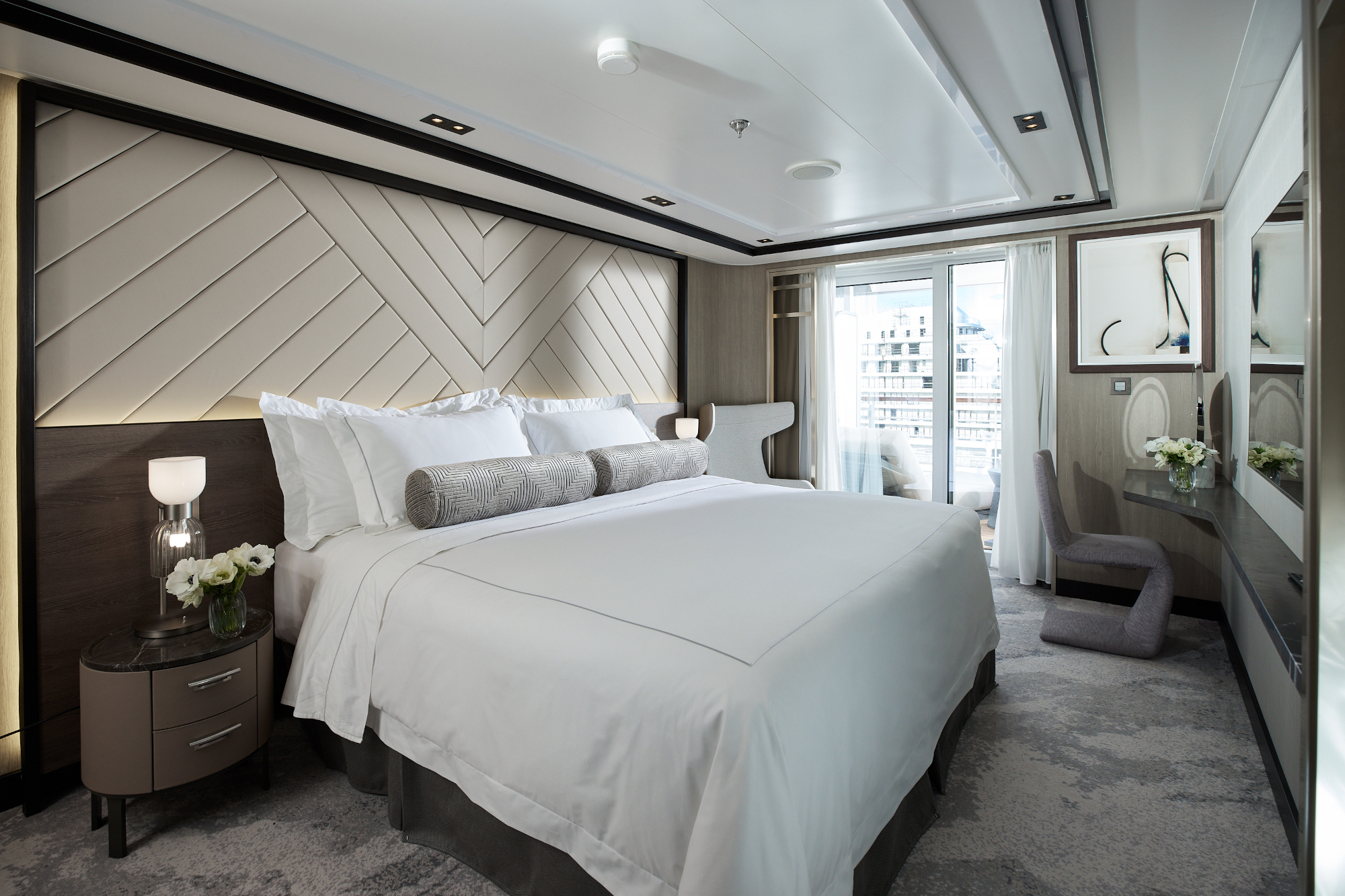 Seven Seas Grandeur 24