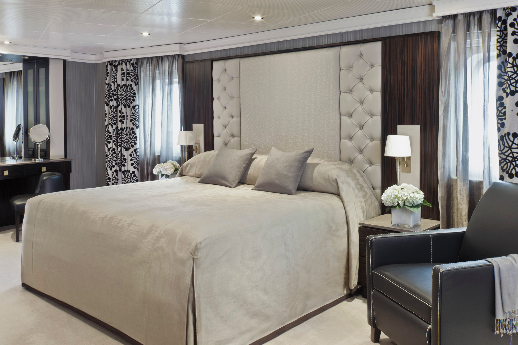 Seven Seas Navigator 23