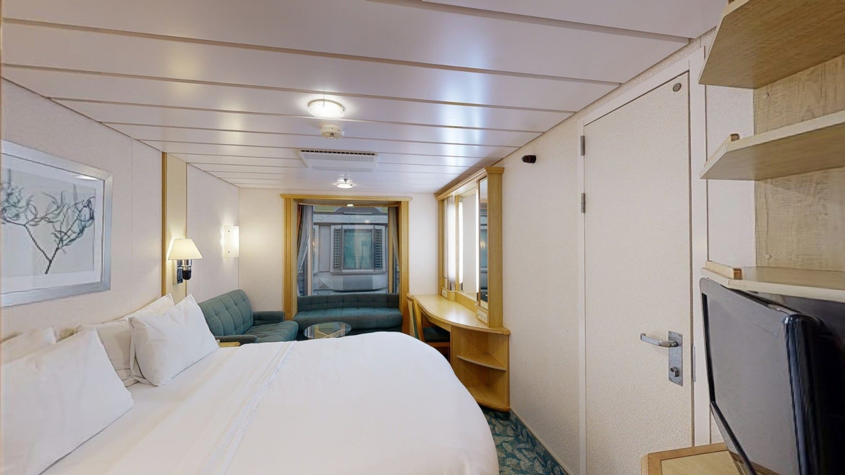 Independence of the Seas 19