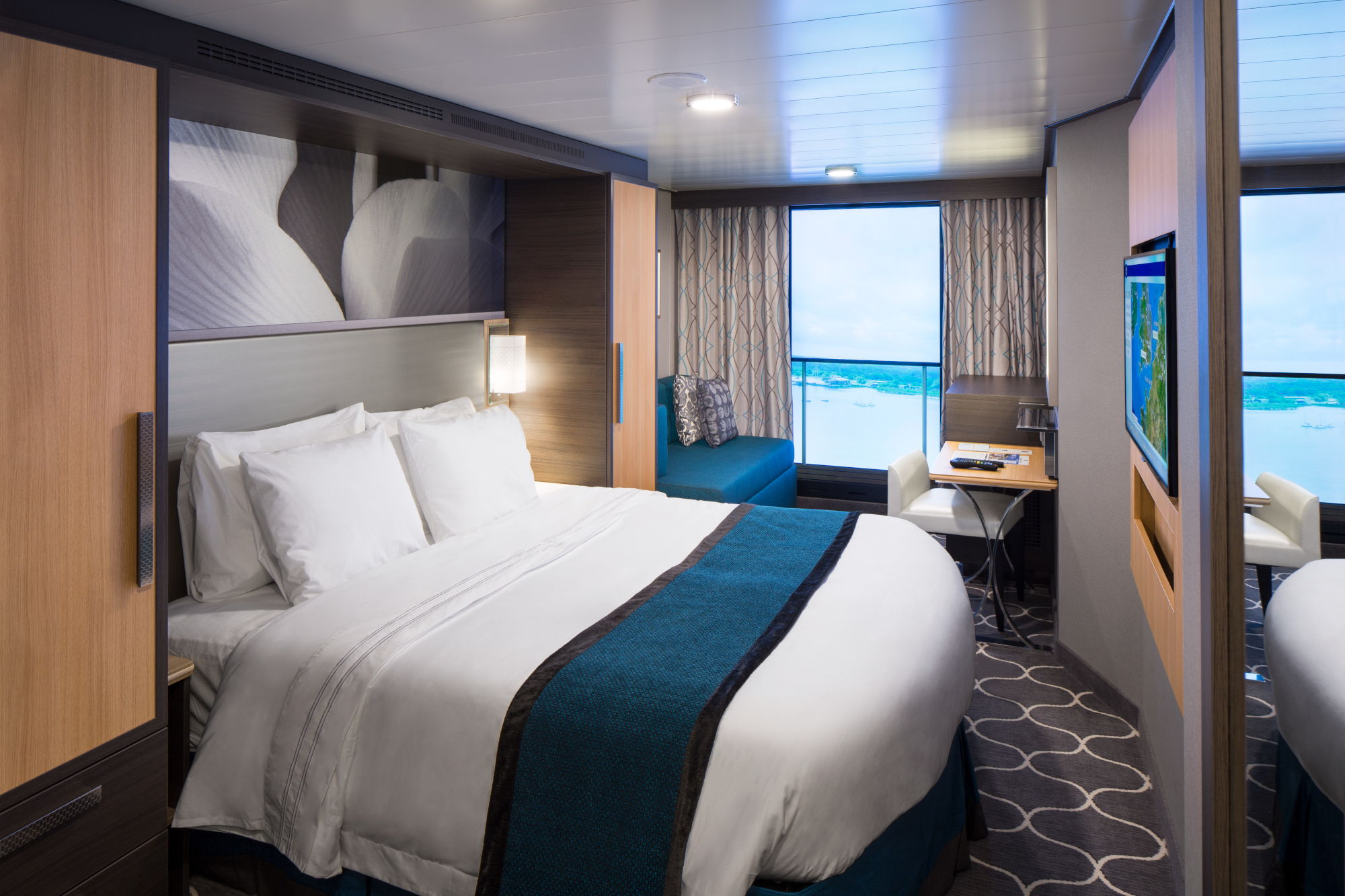 Symphony of the Seas 24