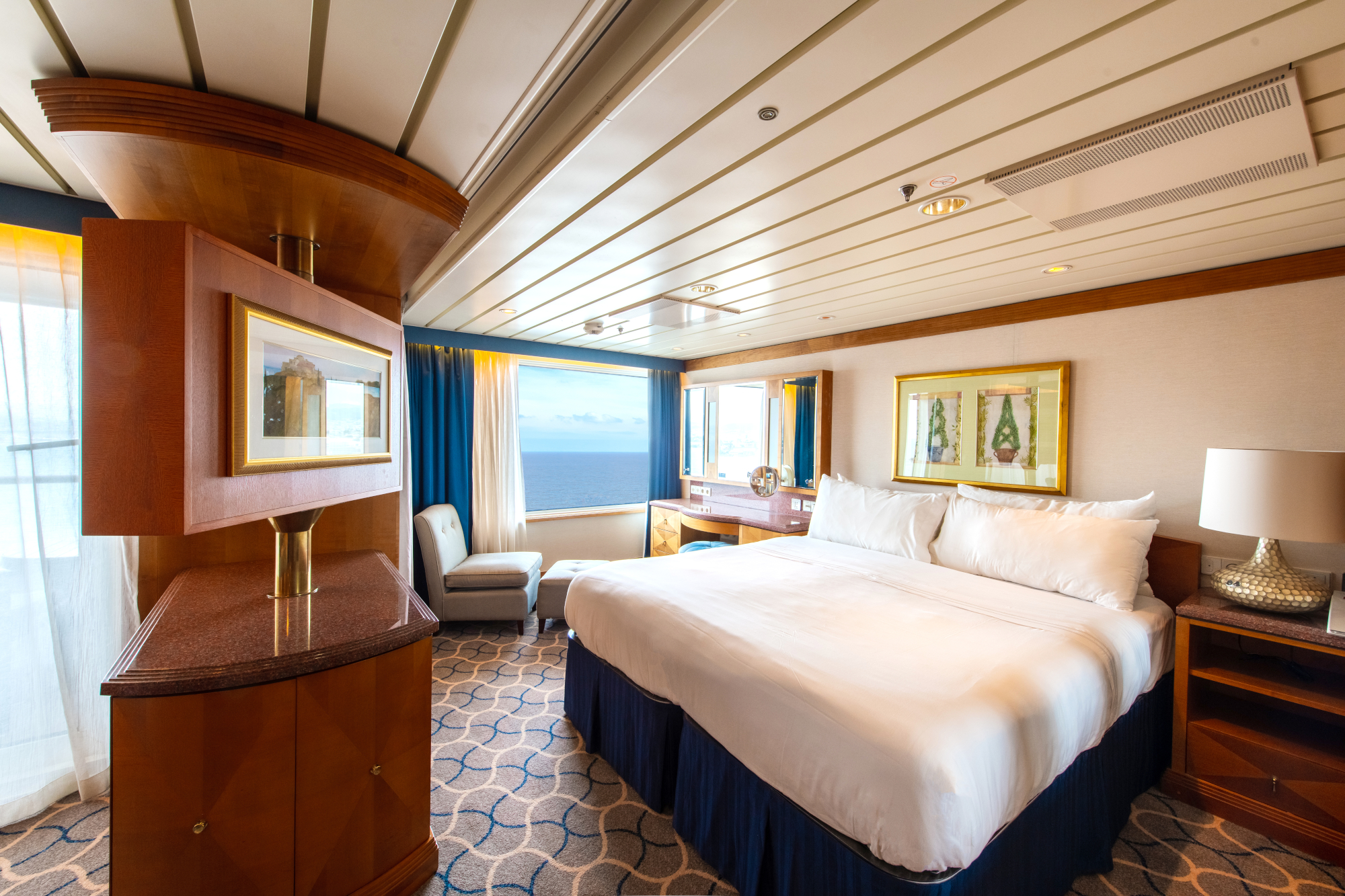 Voyager of the Seas 32