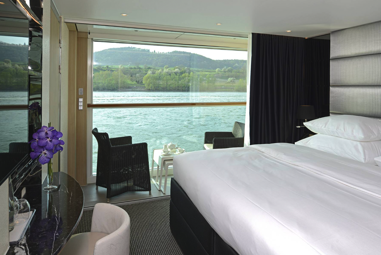 Scenic Jewel 20