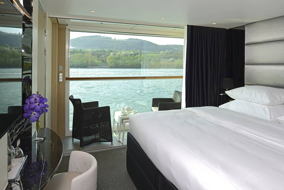 Scenic Opal 28