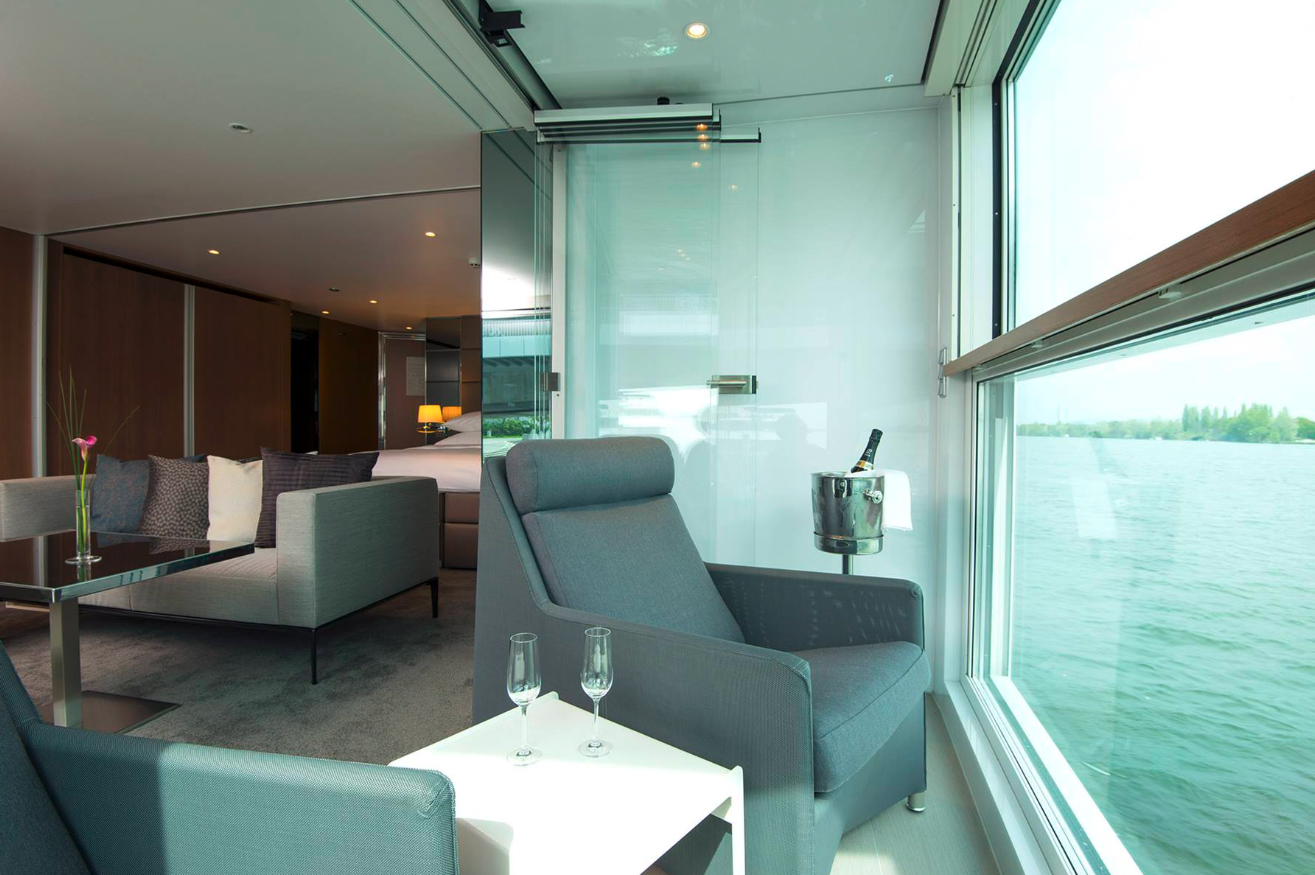 Scenic Sapphire 40